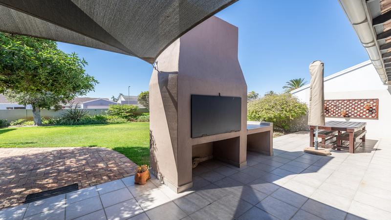 4 Bedroom Property for Sale in Duynefontein Western Cape